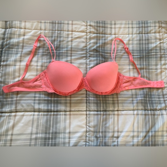 Victoria’s Secret    Neon orange T shirt Bra - Picture 4 of 4